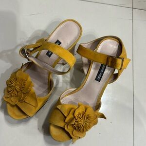 Nine West Platforms 8.5